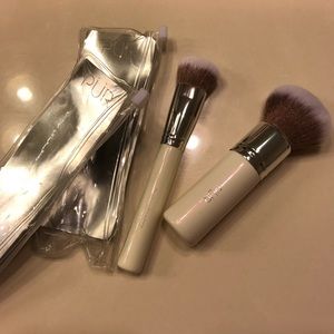 Two synthetic brushes by PUR